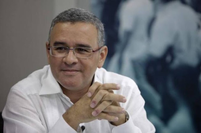 Mundo/// Condenan a expresidente salvadoreño y a su hijo por corrupción