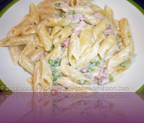 Penne panna prosciutto e piselli (2)
