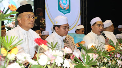 Kapolda Jatim Hadiri Haul Ke - 10 KH. Abdurrochim Bin Achmad Syadzily