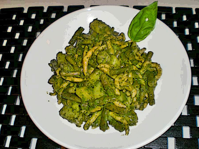 trofie di Kamut al pesto con patate e fagiolini