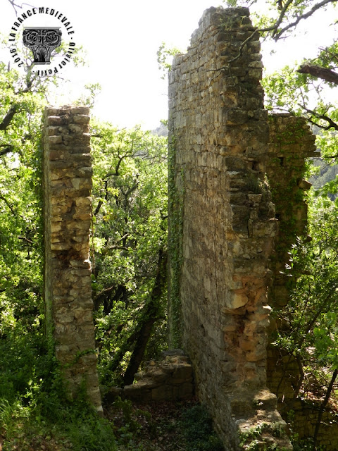 SABRAN (30) - Château-fort