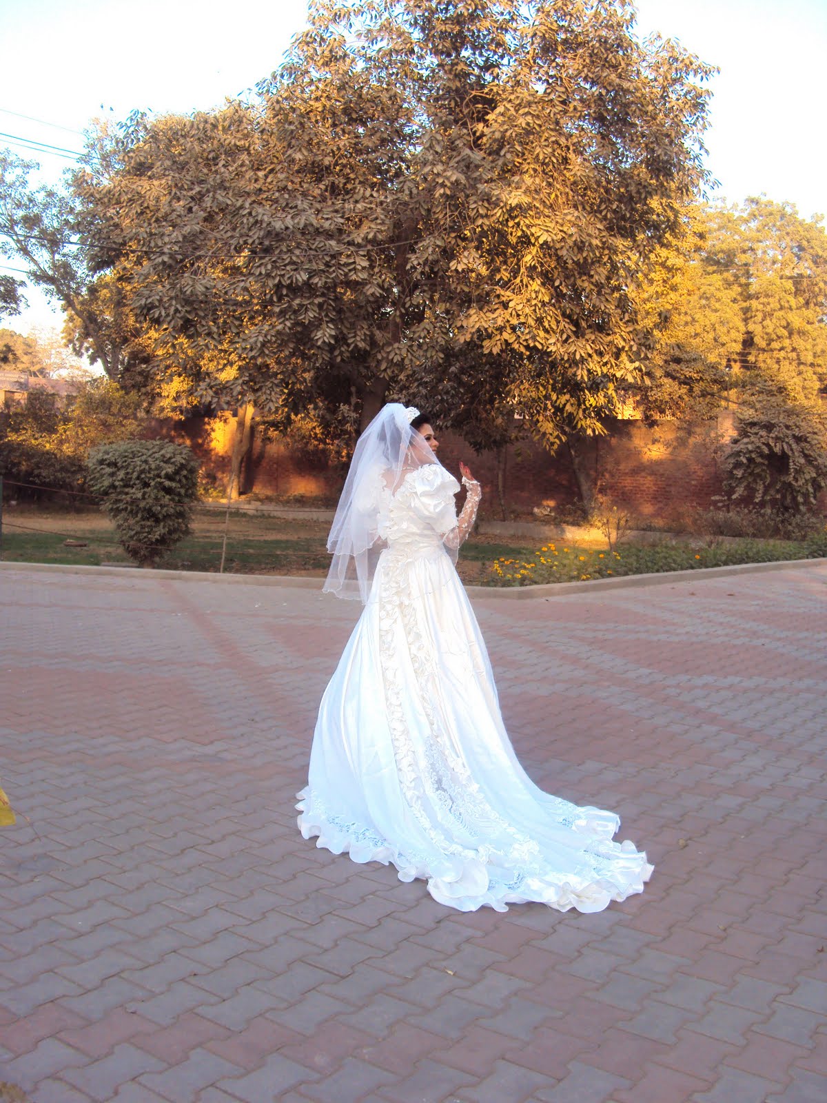 pink and orange wedding