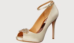 Badgley Mischka Women's Finley Platform Pump