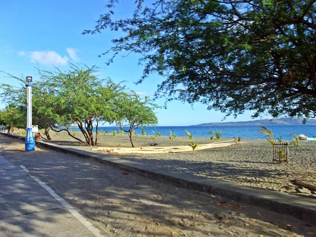 a portion of aroma beach