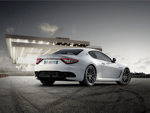 Maserati GranTurismo MC Stradale 2012 (2)