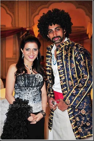 Devadarshini and RJ Balaji
