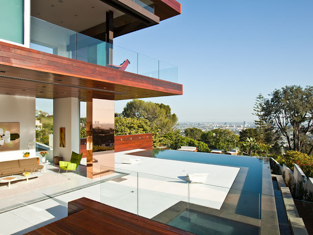 Picture of the city view from the ground floor of the Sunset Plaza Drive residence