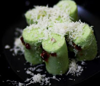 Kue Putu Kue Tradisional Jajanan Pasar Khas Indonesia 