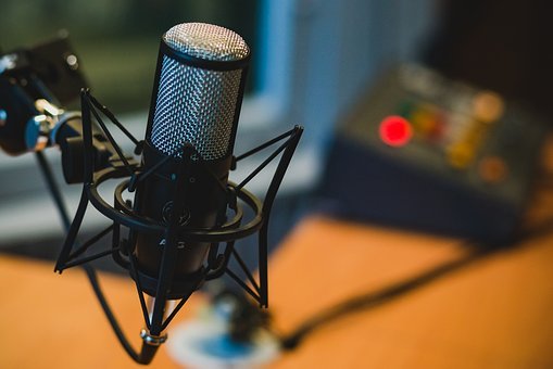 Top 5 Best Podcast Hosting Sites to Start a Professional Podcast in 2020