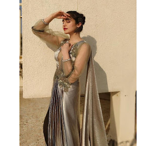 Adah Sharma Hot Pics In An Alien Dress
