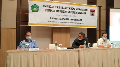 45 Anggota Dewan Ikuti Bimtek dan Peningkatan Kapasitas, Ini Harapan Ketua DPRD Kota Padang