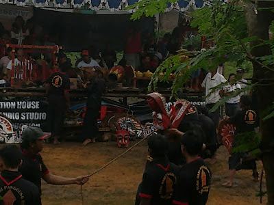 Barongan kuda lumping