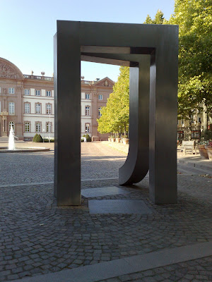 sculpture, square