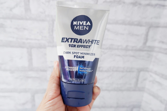 Nivea men extra white dark spot minimizer foam