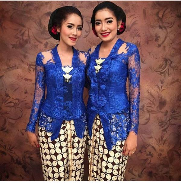 Kebaya Biru Batik Kawung - Inspirasi Kebaya Indonesia