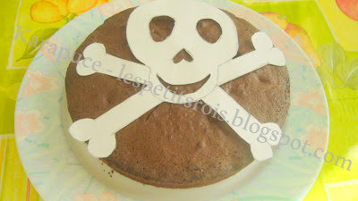 Gâteau d'anniversaire pirate pochoir