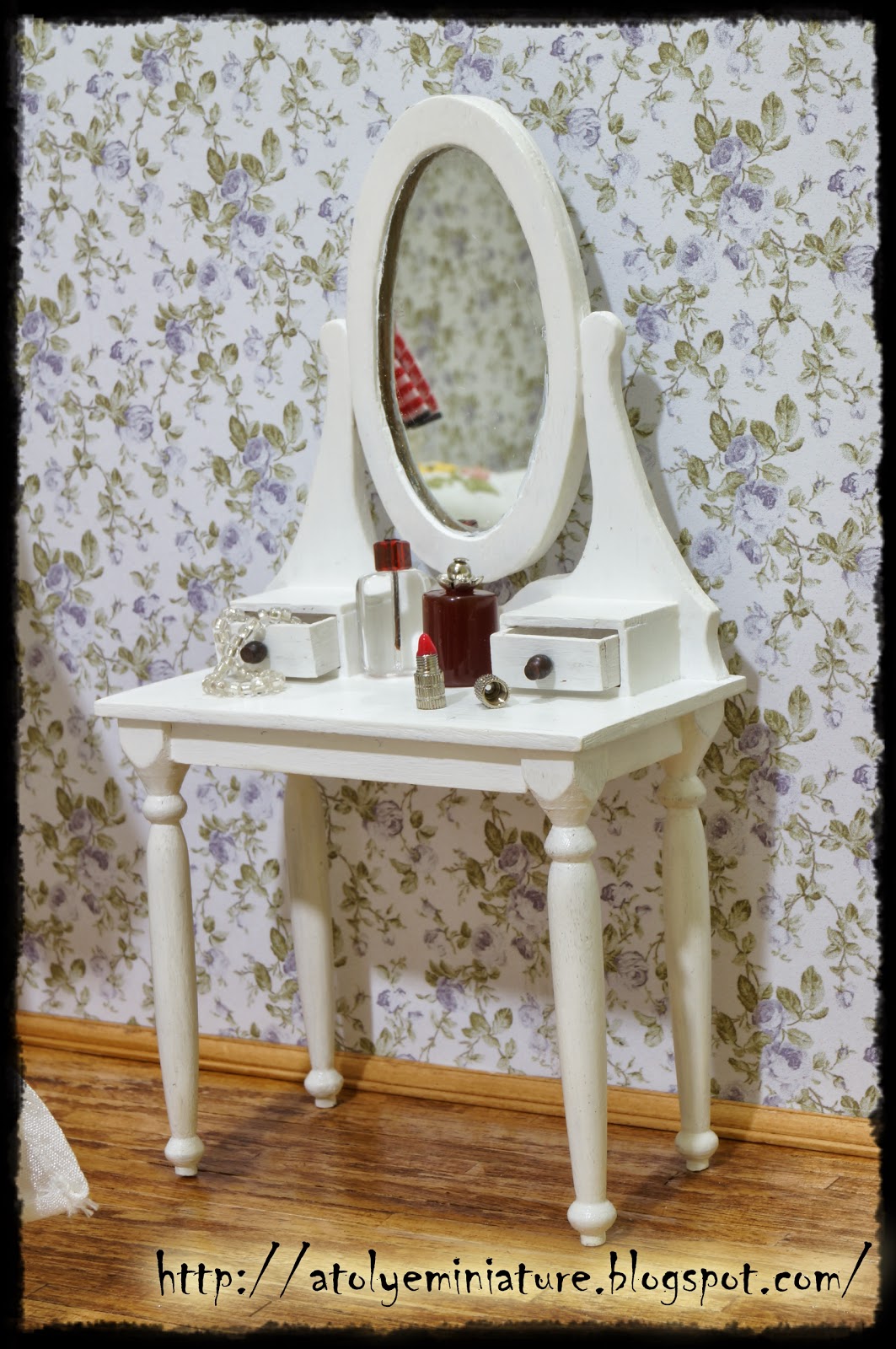 1:12 dressing table