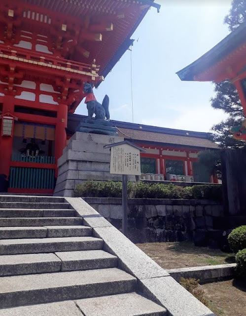 Fushimi Inari-taisha Shrine Fox Kyoto