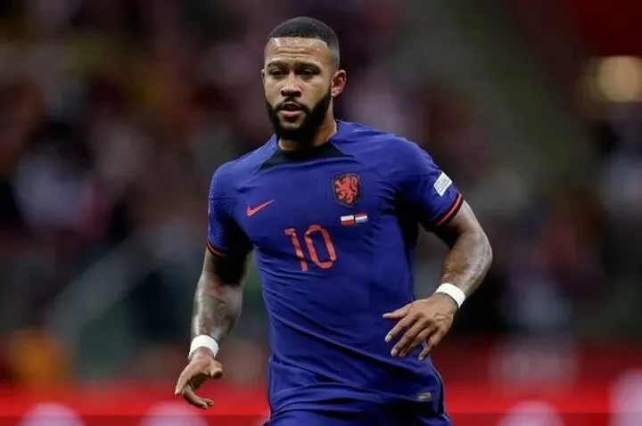 Manchester United 'interested' in shock Memphis Depay reunion and other transfer rumours
