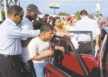 OTTT INCAUTA CUATRO CARROS Y UNA GUAGUA CUYOS CONDUCTORES NO BAJARON PRECIO DEL PASAJE