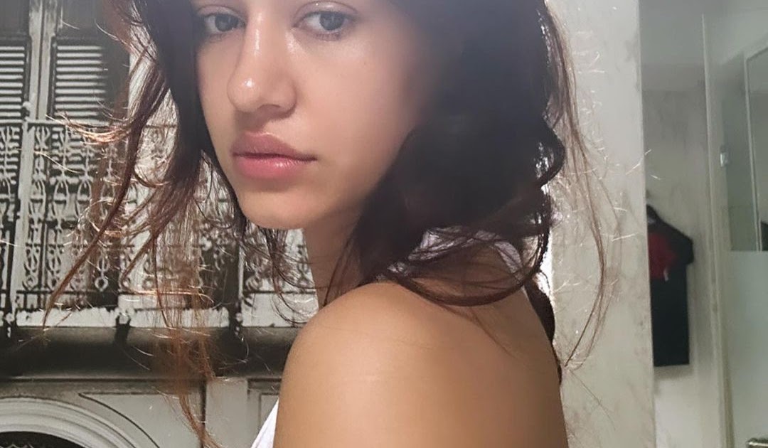 Disha Patani looks Gorgeous in the Mid-Week Selfie she posts on Social Media