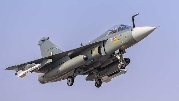 ANALYSIS: Does LCA Tejas posses stealth? How it can checkmate enemy jets being a 4th gen one !? Analysis of LCA Tejas RCS