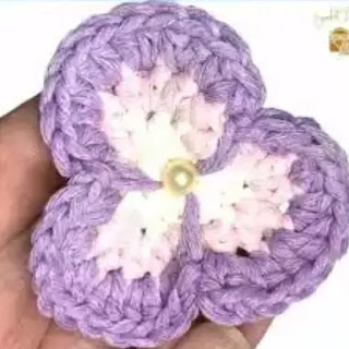 Aplique Pensamiento Flor a Crochet