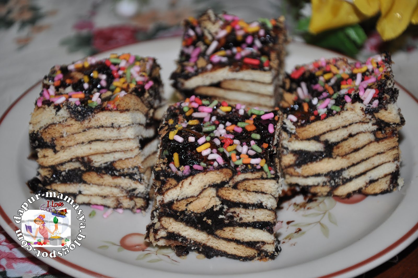 Dapur Mamasya: Kek batik biskut marie