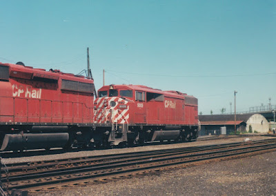 Canadian Pacific SD40-2F #9009 in Vancouver, Washington, in December 2001