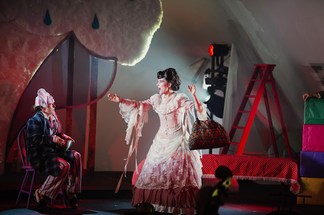 Will Todd: Alice's Adventures in Wonderland - Monica McGee, Lorena Paz Nieto- IF Opera (Photo: LAIMA)