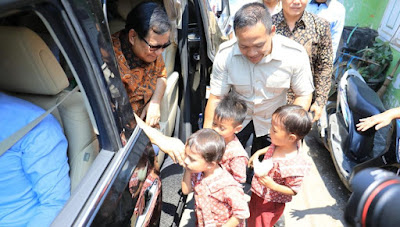 Saat Kunjungi Kampung Batik Kauman, Prabowo Langsung Diserbu Masyarakat