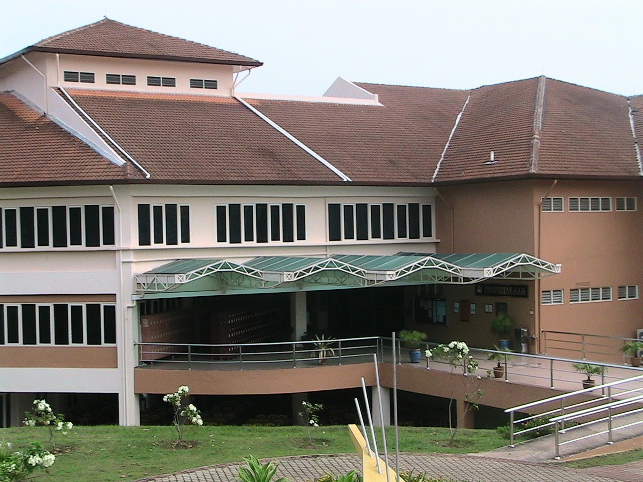 Perpustakaan UiTM Melaka Sejarah Perpustakaan UiTM Melaka 