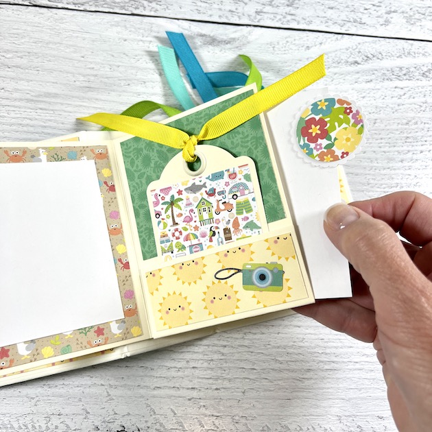 summer scrapbook mini album with pocket and tag