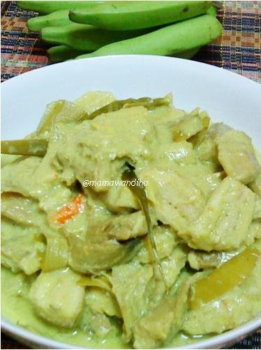 Dari Dapur MaDiHaA: Gulai Lemak Pisang Muda