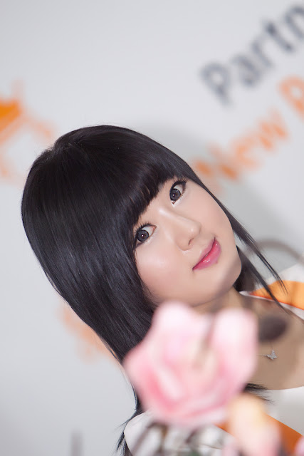 4 Hwang Mi Hee - World IT Show 2012-very cute asian girl-girlcute4u.blogspot.com