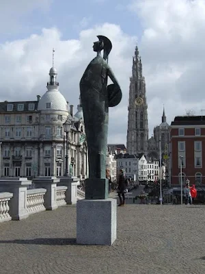 Minerva statue