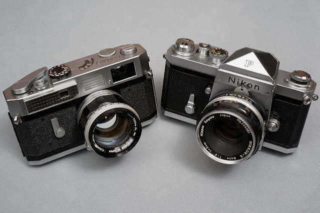 1961年発売の Canon 7 と 1959年発売の NIKON F
