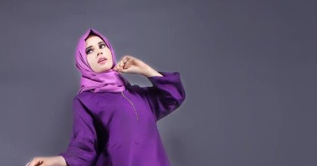  Desain  Baju  Muslim Tunik  Trendy untuk Wanita Dewasa