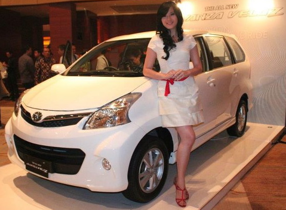Jual Mobil  Bekas  Second Murah  Harga  Toyota Avanza  2014 