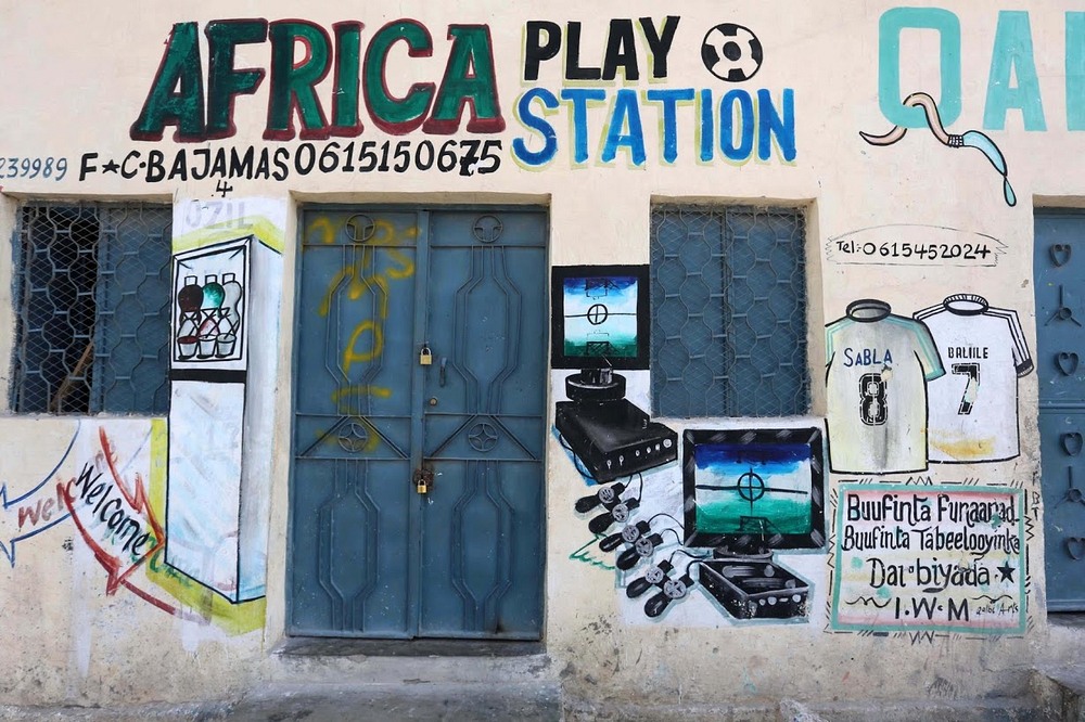 somalia storefront murals