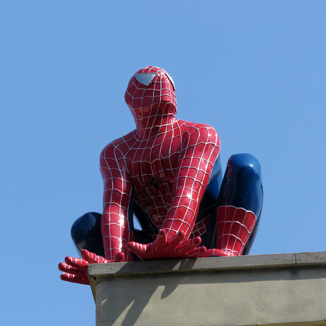 Spider-Man on a roof, Via Montebello, Livorno