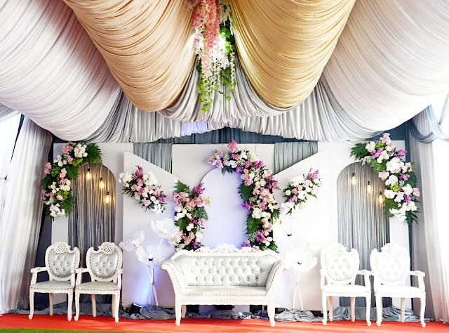 Paket pernikahan lengkap di rumah dengan dekorasi makeup busana dan dokumentasi Bekasi