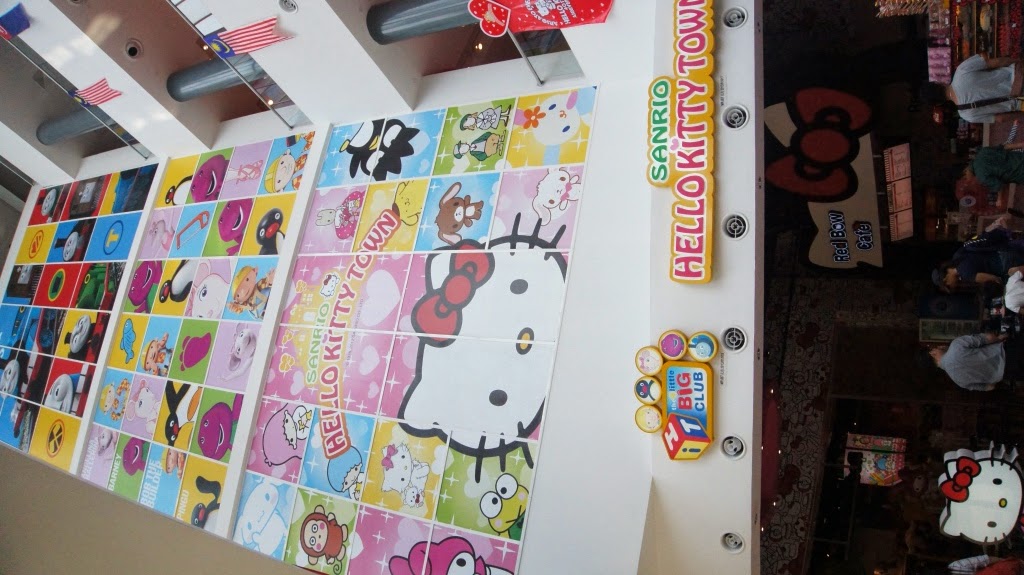 Mama aiza's diary: Jalan-jalan di Sanrio Hello Kitty Town 