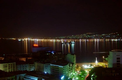 2104736-KARSIYAKA_BY_NIGHT_FROM_HILTON-Karsiyaka