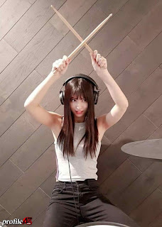 Photos of Twice Momo is being drummer