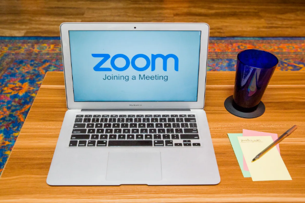 ميزة Zoom الجديدة متوفرة أخيرا على نسخة الويب