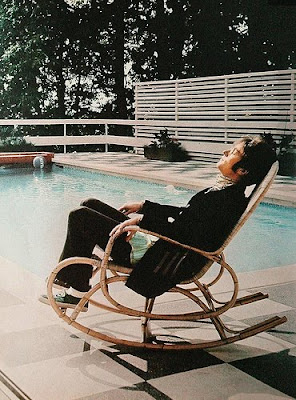 John Lennon, John Lennon Swimming Pool, John Lennon Sleeping