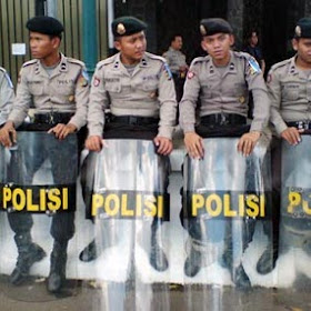 Pol*si Memang Tidak Ada Baiknya [ www.BlogApaAja.com ]