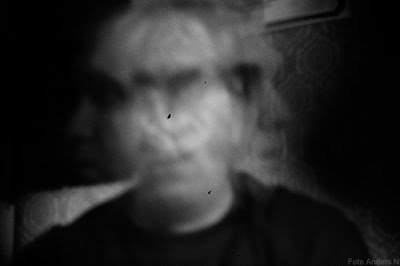 pinhole camera hålkamera konstnärligt foto självporträtt self portrait foto anders n