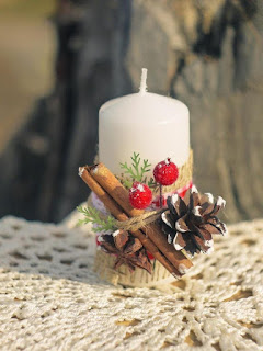 24 Christmas Candles Decoration Ideas